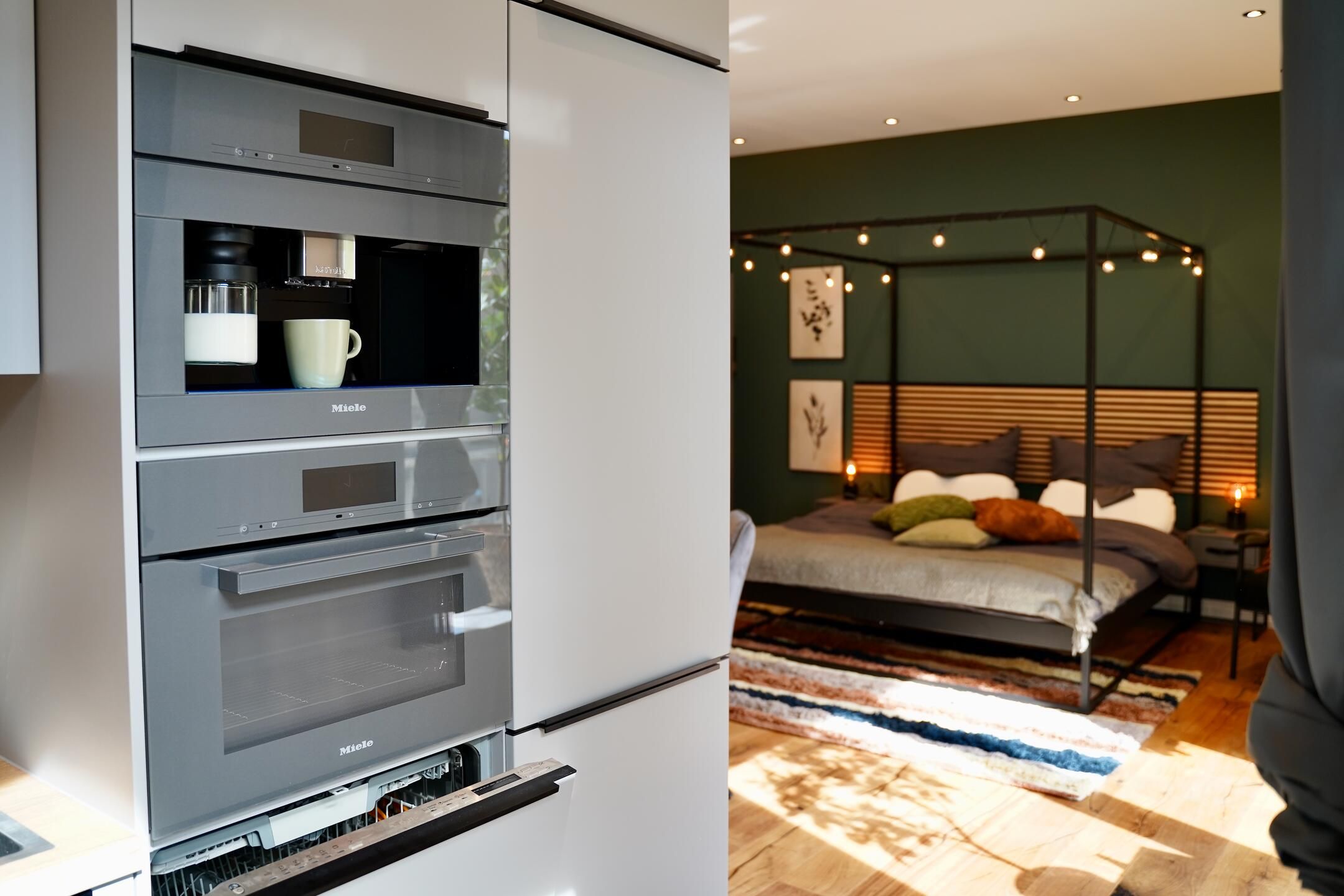 Zwickau: Luxuriöses Studio im Zentrum mit Balkon, Kaffee&shy;voll&shy;automat, Klima & Parkplatz